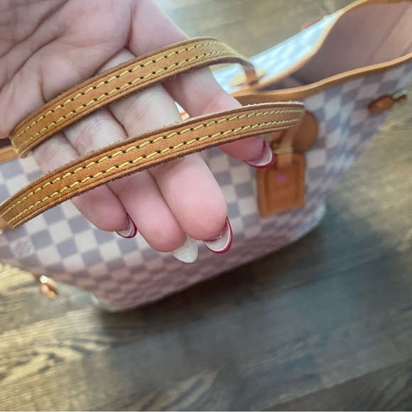 Damier Azur Neverfull MM with Rose Ballerine interior - Picture 5 of 16